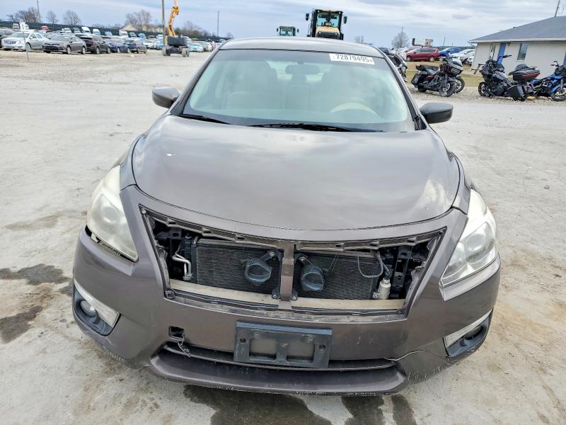 2015 Nissan Altima მანქანა იყიდება აუქციონზე, vin: 1N4AL3AP3FC112992, აუქციონის ნომერი: 72879495