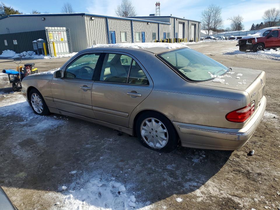 Auction sale of the 2000 Mercedes-benz E, vin: WDBJF65J1YB103059, lot number: 74820565
