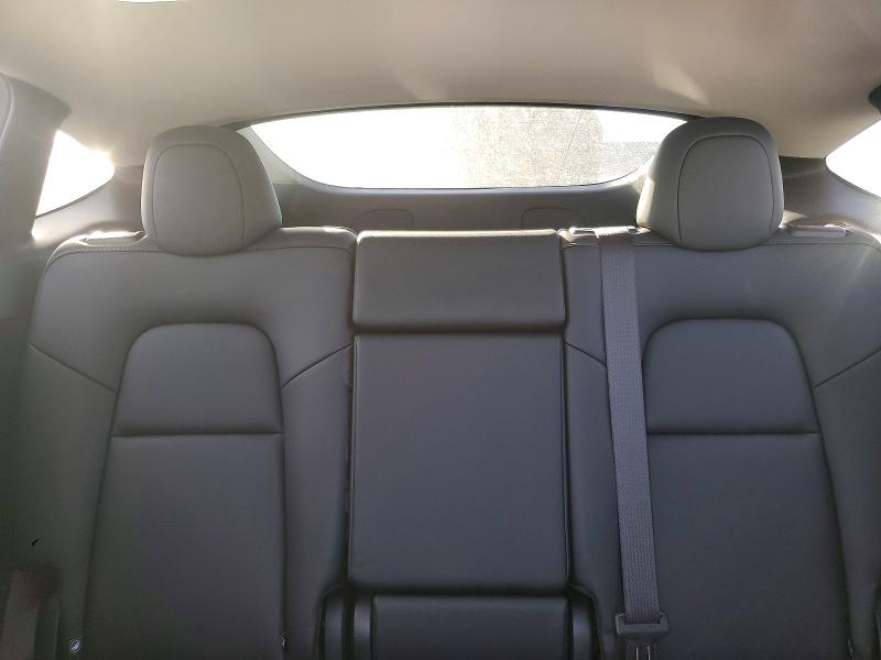 73419195 :رقم المزاد ، 7SAYGDEF8SF232114 vin ، 2025 Tesla Model Y مزاد بيع