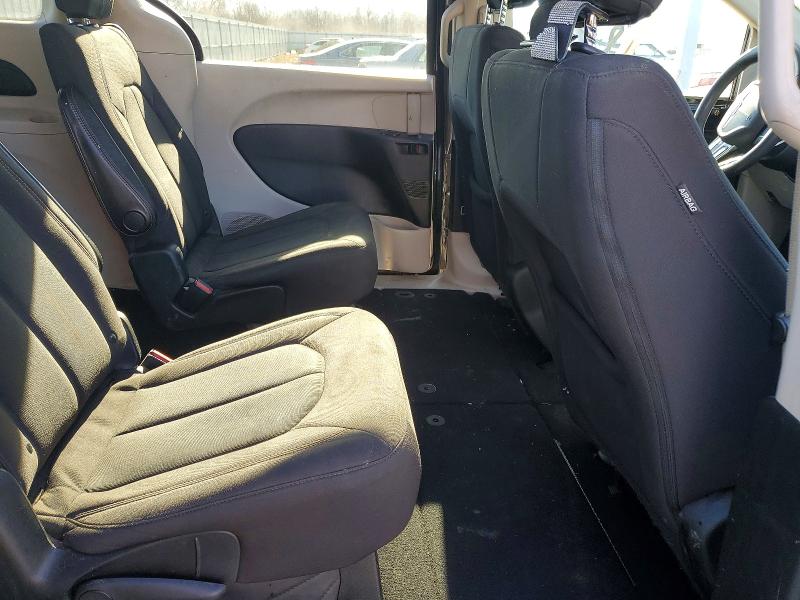 98891375 :رقم المزاد ، 2C4RC1CGXHR553687 vin ، 2017 Chrysler Pacifica مزاد بيع