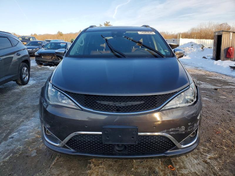 74283645 :رقم المزاد ، 2C4RC1GG0JR182734 vin ، 2018 Chrysler Pacifica مزاد بيع