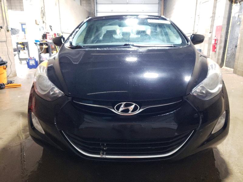 99463975 :رقم المزاد ، KMHDH4AE8DU571225 vin ، 2013 Hyundai Elantra مزاد بيع