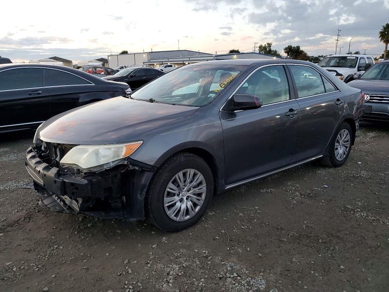 99923025 :رقم المزاد ، 4T4BF1FK9ER396503 vin ، 2014 Toyota Camry مزاد بيع