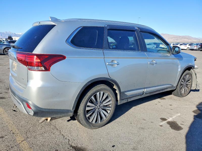 Продажа на аукционе авто 2020 Mitsubishi Outlander, vin: JA4AD3A3XLZ025713, номер лота: 72569005