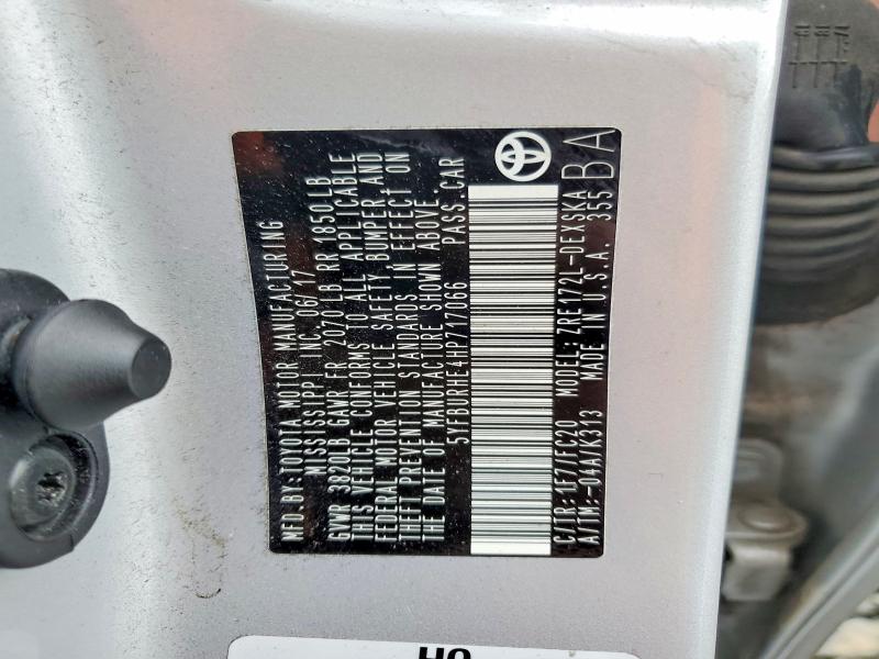 98267475 :رقم المزاد ، 5YFBURHE4HP717066 vin ، 2017 Toyota Corolla مزاد بيع