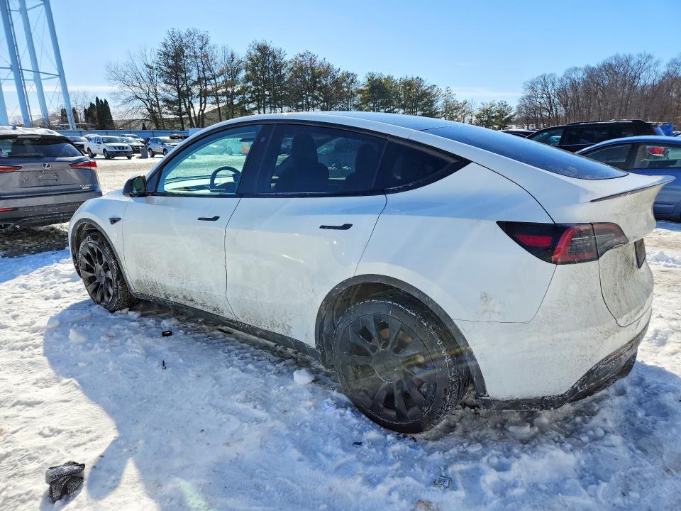Продажа на аукционе авто 2022 Tesla Model Y, vin: 7SAYGAEE7NF522127, номер лота: 74991545