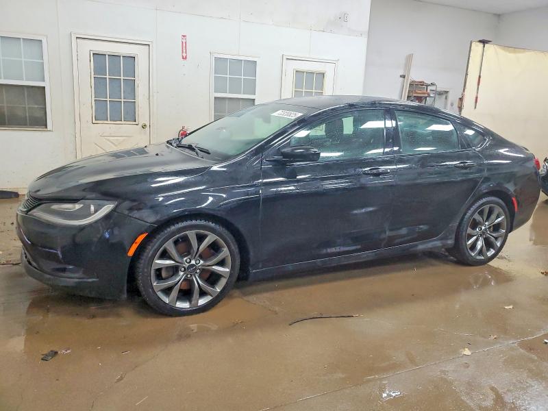 72320825 :رقم المزاد ، 1C3CCCDG0FN618464 vin ، 2015 Chrysler 200 مزاد بيع