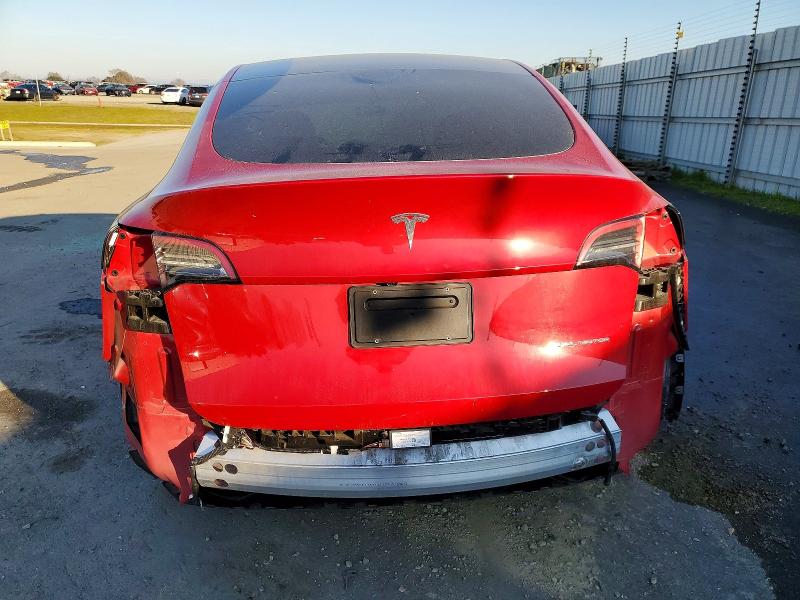72813825 :رقم المزاد ، 5YJYGDEE8MF206491 vin ، 2021 Tesla Model Y مزاد بيع