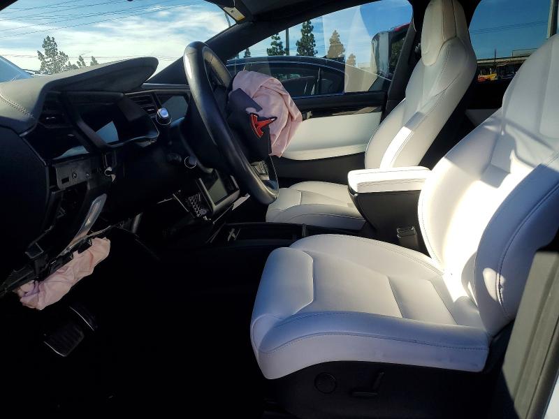 72753575 :رقم المزاد ، 5YJXCBE23JF121846 vin ، 2018 Tesla Model X مزاد بيع