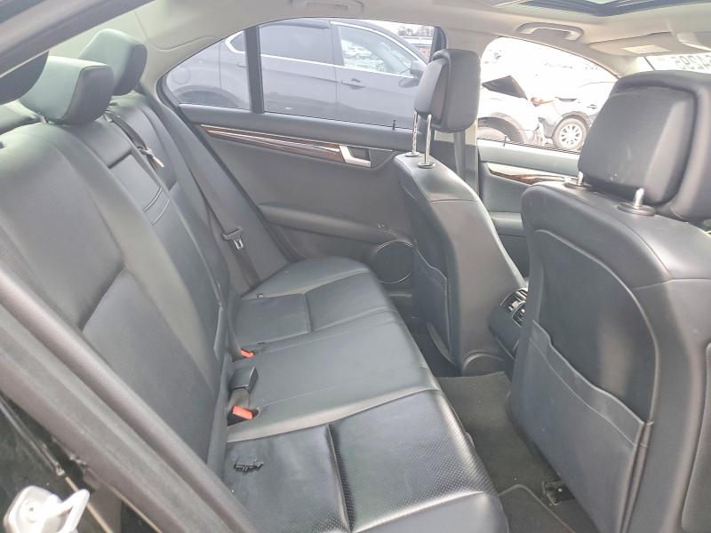 Продажа на аукционе авто 2013 Mercedes-benz C, vin: WDDGF8AB3DR251856, номер лота: 99764295