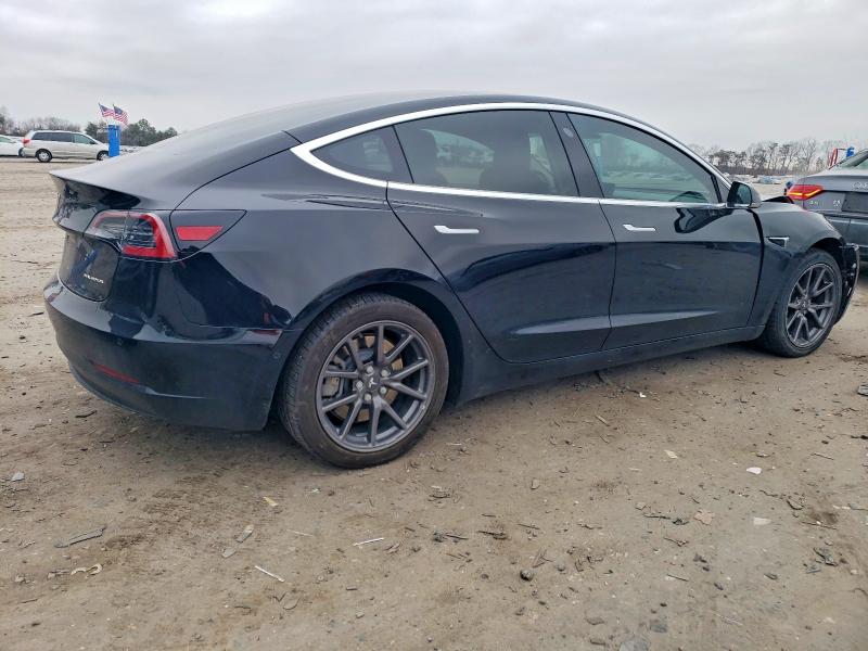 Aukcja sprzedaży 2018 Tesla Model 3, vin: 5YJ3E1EB1JF127762, numer aukcji: 97753625