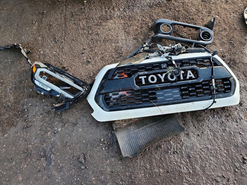99887025 :رقم المزاد ، 3TYCZ5AN7NT097796 vin ، 2022 Toyota Tacoma مزاد بيع