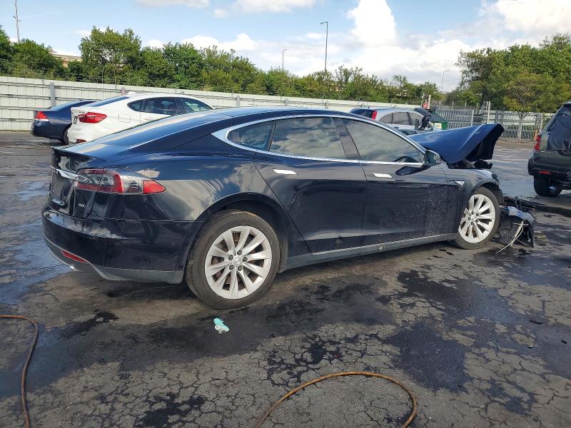 Продажа на аукционе авто 2016 Tesla Model S, vin: 5YJSA1E28GF131971, номер лота: 72927135