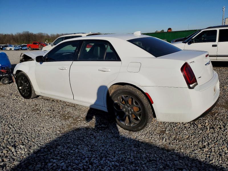 98967245 :رقم المزاد ، 2C3CCAGG8FH923011 vin ، 2015 Chrysler 300 مزاد بيع