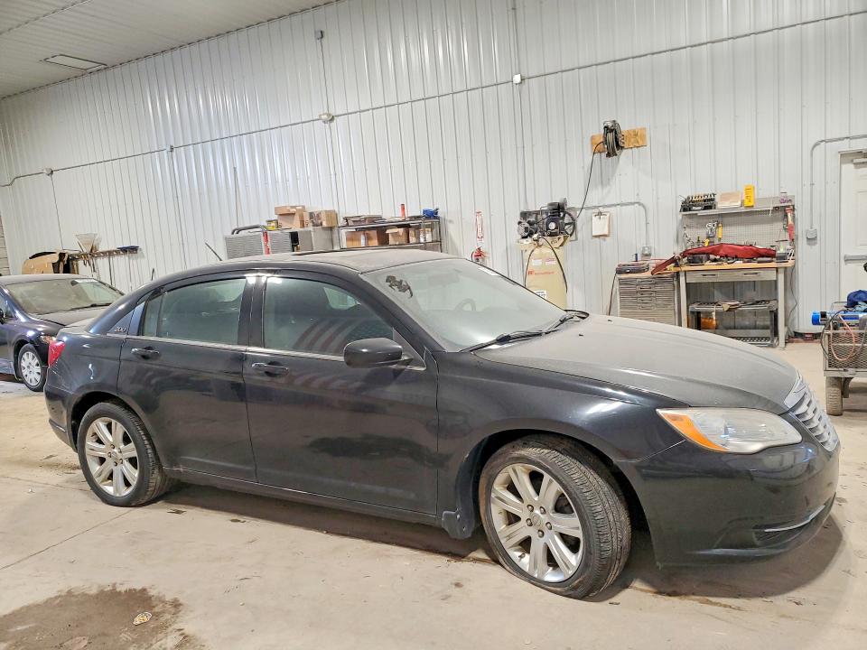 2011 Chrysler 200 მანქანა იყიდება აუქციონზე, vin: 1C3BC1FB5BN612199, აუქციონის ნომერი: 75682235