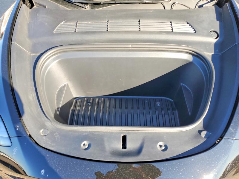 2025 Tesla Model Y მანქანა იყიდება აუქციონზე, vin: 7SAYGDEE7SF306484, აუქციონის ნომერი: 99900975