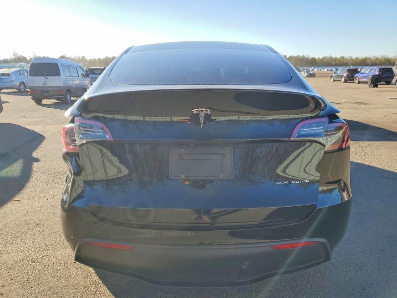 2025 Tesla Model Y მანქანა იყიდება აუქციონზე, vin: 7SAYGDEE7SF306484, აუქციონის ნომერი: 99900975