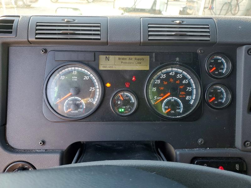 2018 Freightliner Cascadia 1 მანქანა იყიდება აუქციონზე, vin: 3AKJGLDR7JSJV0730, აუქციონის ნომერი: 74024665