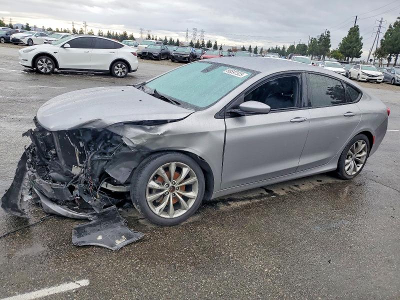 98597525 :رقم المزاد ، 1C3CCCBB2FN681833 vin ، 2015 Chrysler 200 مزاد بيع