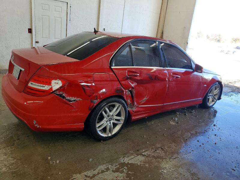 2012 Mercedes-benz C მანქანა იყიდება აუქციონზე, vin: WDDGF4HB4CR233105, აუქციონის ნომერი: 98772595