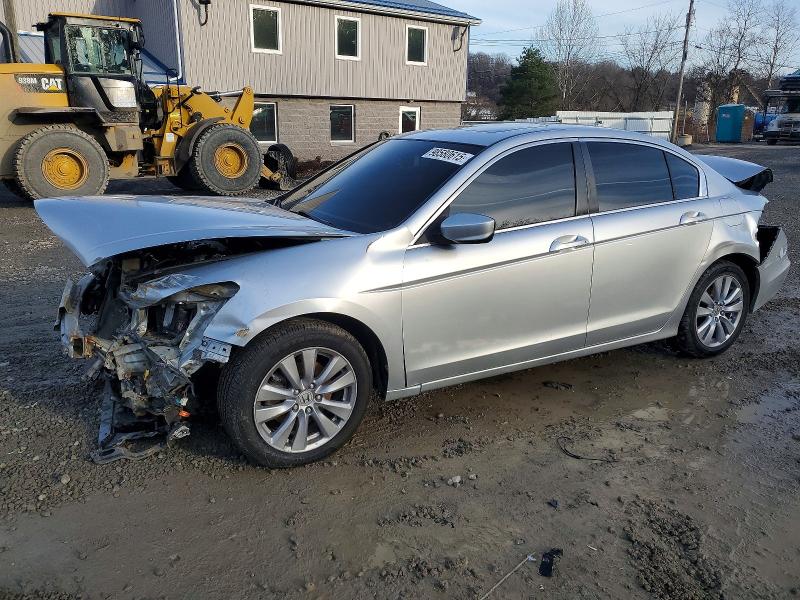 2011 Honda Accord მანქანა იყიდება აუქციონზე, vin: 1HGCP2F83BA083181, აუქციონის ნომერი: 49319496