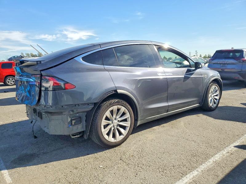 73994255 :رقم المزاد ، 5YJXCBE25GF007467 vin ، 2016 Tesla Model X مزاد بيع