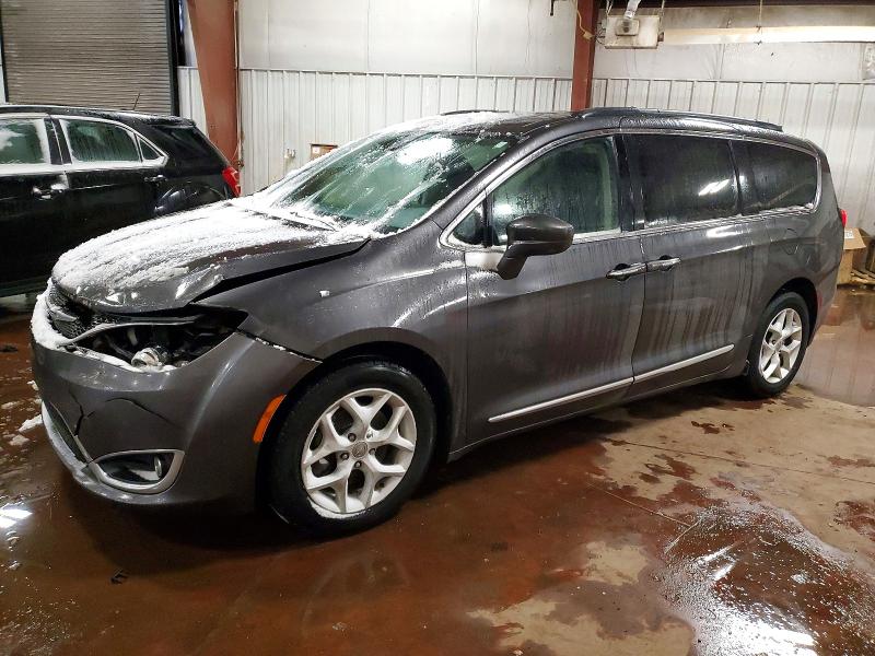 73856015 :رقم المزاد ، 2C4RC1BG0HR831224 vin ، 2017 Chrysler Pacifica مزاد بيع