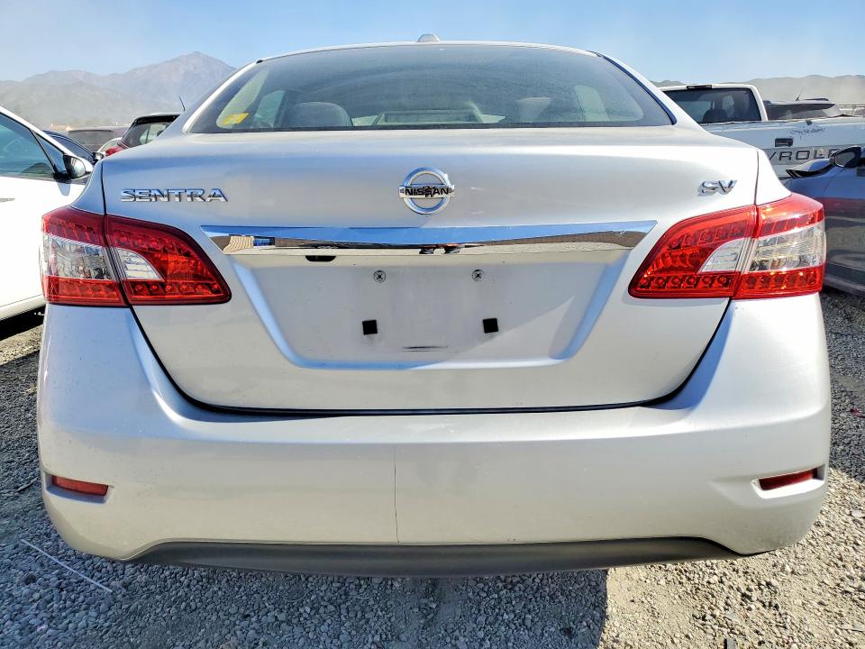 2015 Nissan Sentra S მანქანა იყიდება აუქციონზე, vin: 3N1AB7AP5FY356268, აუქციონის ნომერი: 75212755