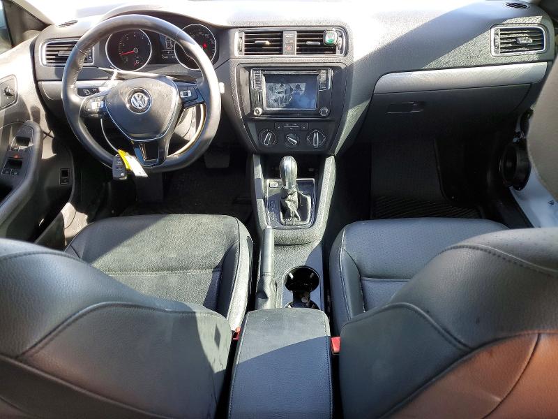 74133385 :رقم المزاد ، 3VWDB7AJXHM338619 vin ، 2017 Volkswagen Jetta مزاد بيع