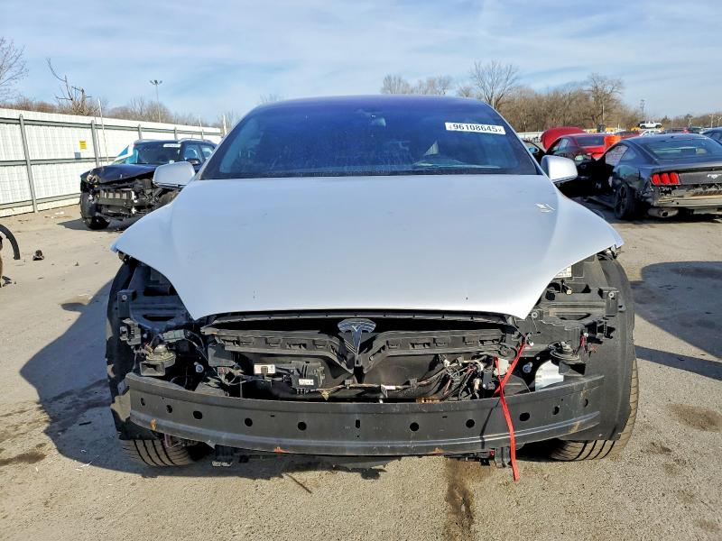 96108645 :رقم المزاد ، 5YJXCBE44GF008174 vin ، 2016 Tesla Model X مزاد بيع