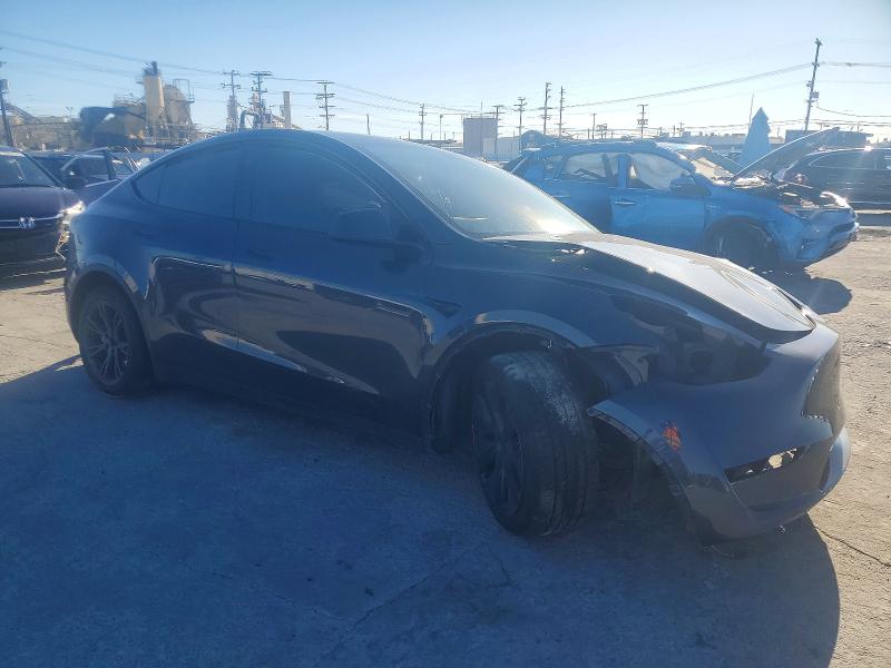 2025 Tesla Model Y მანქანა იყიდება აუქციონზე, vin: 7SAYGDED8SF266858, აუქციონის ნომერი: 99578515