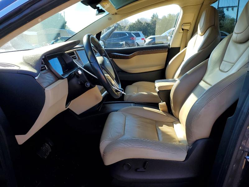 73398905 :رقم المزاد ، 5YJXCBE28HF050119 vin ، 2017 Tesla Model X مزاد بيع