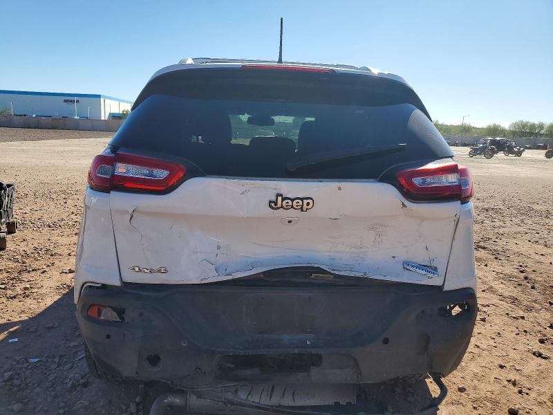 74704945 :رقم المزاد ، 1C4PJMCS9HW500439 vin ، 2017 Jeep Cherokee مزاد بيع