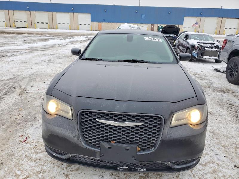 73497555 :رقم المزاد ، 2C3CCAAGXJH338450 vin ، 2018 Chrysler 300 مزاد بيع