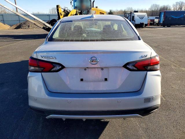 74082225 :رقم المزاد ، 3N1CN8EV4ML918220 vin ، 2021 Nissan Versa مزاد بيع
