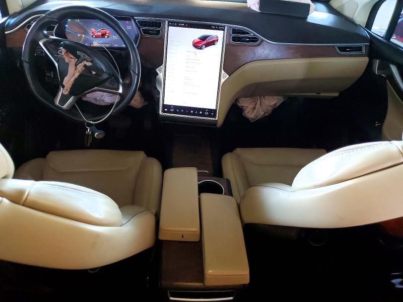Продажа на аукционе авто 2016 Tesla Model X, vin: 5YJXCBE21GF005585, номер лота: 98965825