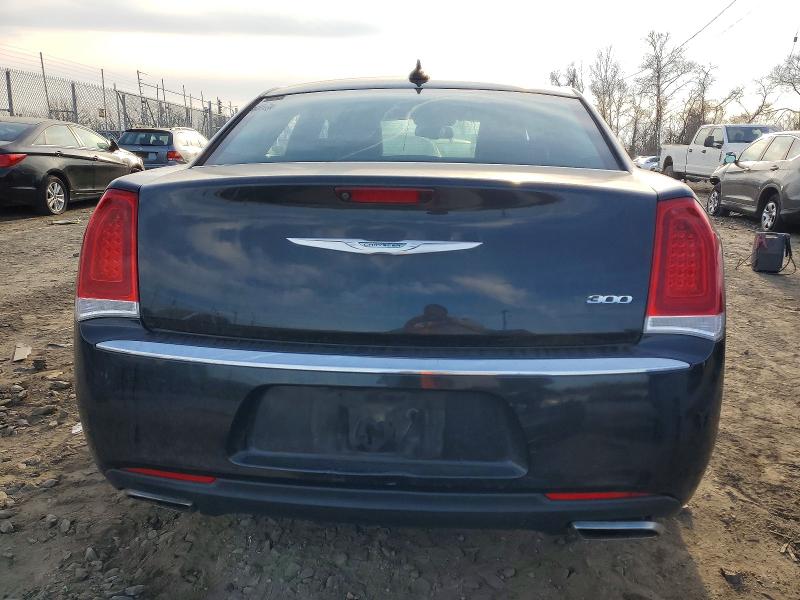 2015 Chrysler 300 მანქანა იყიდება აუქციონზე, vin: 2C3CCAAG3FH833127, აუქციონის ნომერი: 99705005