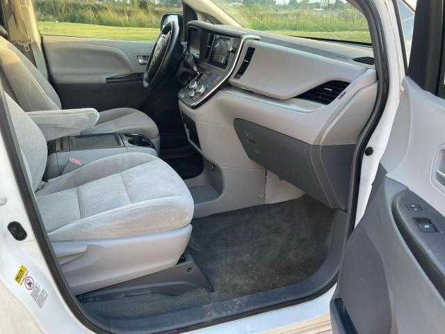 Продаж на аукціоні авто 2015 Toyota Sienna Le, vin: 5TDKK3DC3FS547083, номер лоту: 72328495