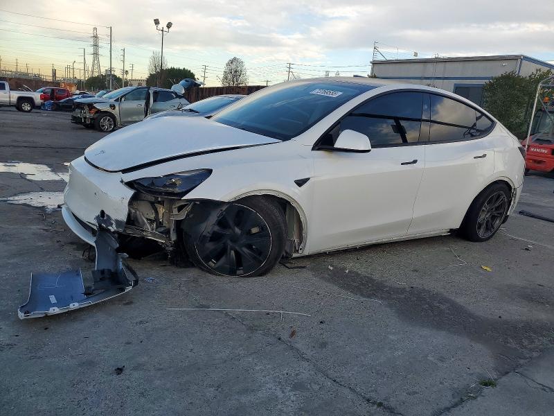 72269555 :رقم المزاد ، 7SAYGDED5RF120492 vin ، 2024 Tesla Model Y مزاد بيع