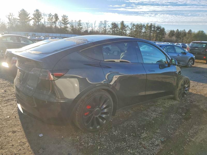 99390605 :رقم المزاد ، 7SAYGDEFXRF040431 vin ، 2024 Tesla Model Y مزاد بيع