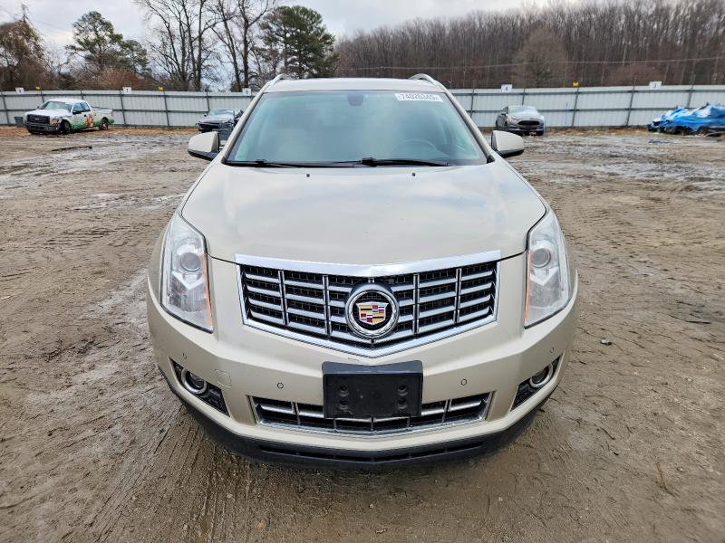 74020345 :رقم المزاد ، 3GYFNCE30GS563689 vin ، 2016 Cadillac Srx مزاد بيع