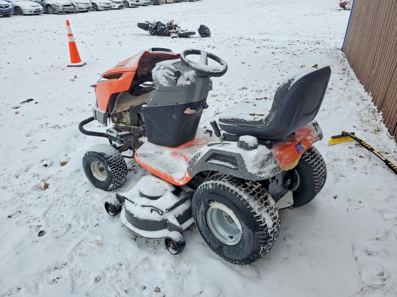 74838035 :رقم المزاد ، HUSQLAWNMOWER vin ، 2021 Husqvarna Lawnmower مزاد بيع