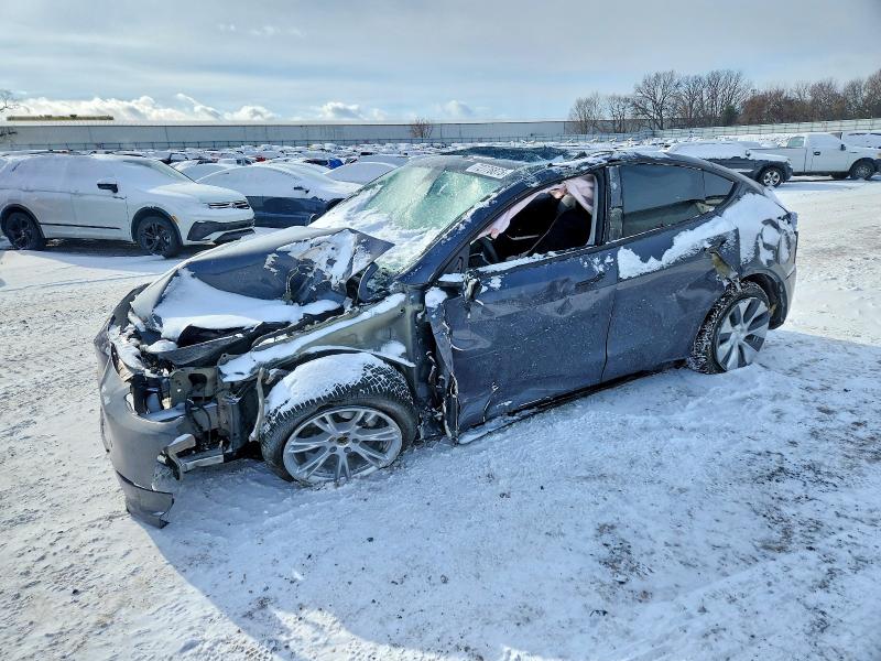 Продаж на аукціоні авто 2024 Tesla Model Y, vin: 7SAYGDEE6RA274182, номер лоту: 72776875