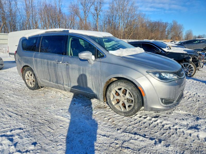 74547245 :رقم المزاد ، 2C4RC1EG2KR506285 vin ، 2019 Chrysler Pacifica مزاد بيع