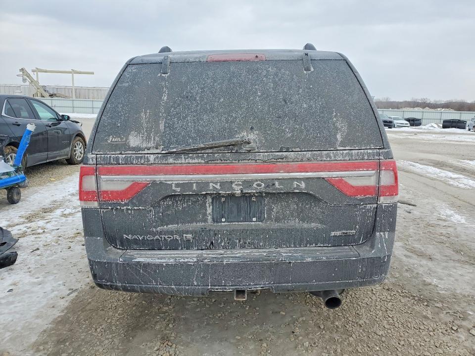75607845 :رقم المزاد ، 5LMJJ3JT8FEJ00623 vin ، 2015 Lincoln Navigator مزاد بيع