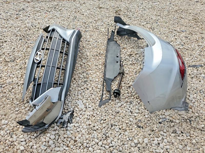 72827075 :رقم المزاد ، 5NPD74LF0LH593905 vin ، 2020 Hyundai Elantra مزاد بيع