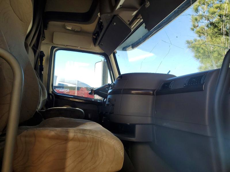 Продажа на аукционе авто 2019 Volvo Vnl, vin: 4V4NC9EH2KN900120, номер лота: 73038845