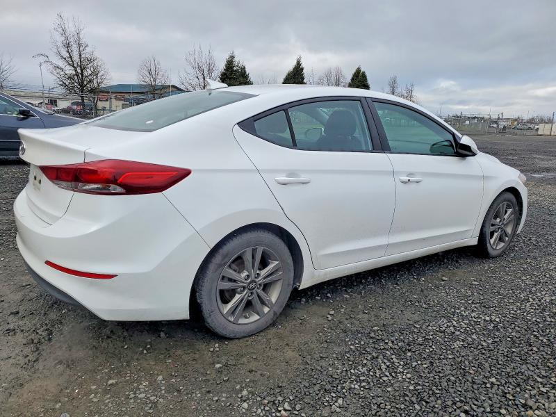 99556745 :رقم المزاد ، 5NPD84LF2JH300421 vin ، 2018 Hyundai Elantra Se مزاد بيع