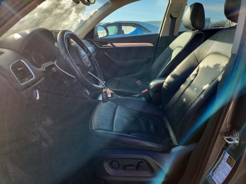 2015 Audi Q3 მანქანა იყიდება აუქციონზე, vin: WA1EFCFS7FR005421, აუქციონის ნომერი: 47097476
