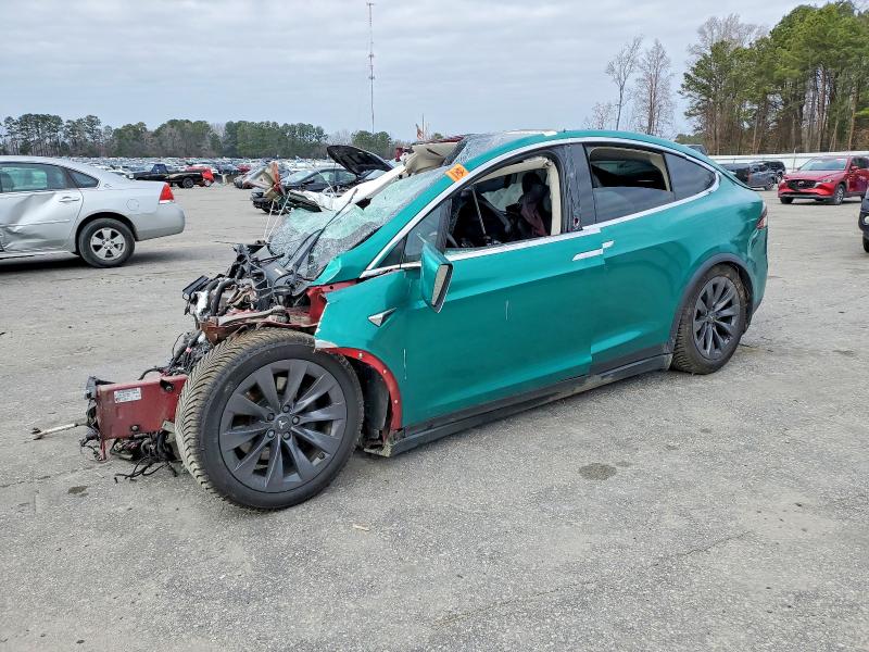 Продажа на аукционе авто 2018 Tesla Model X, vin: 5YJXCAE26JF119938, номер лота: 99103035